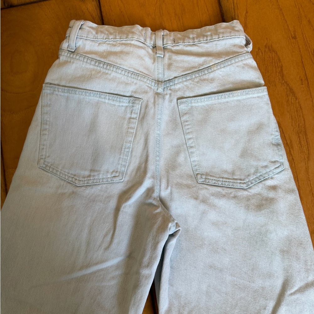 Light Wash High-Waisted Barrel Jeans